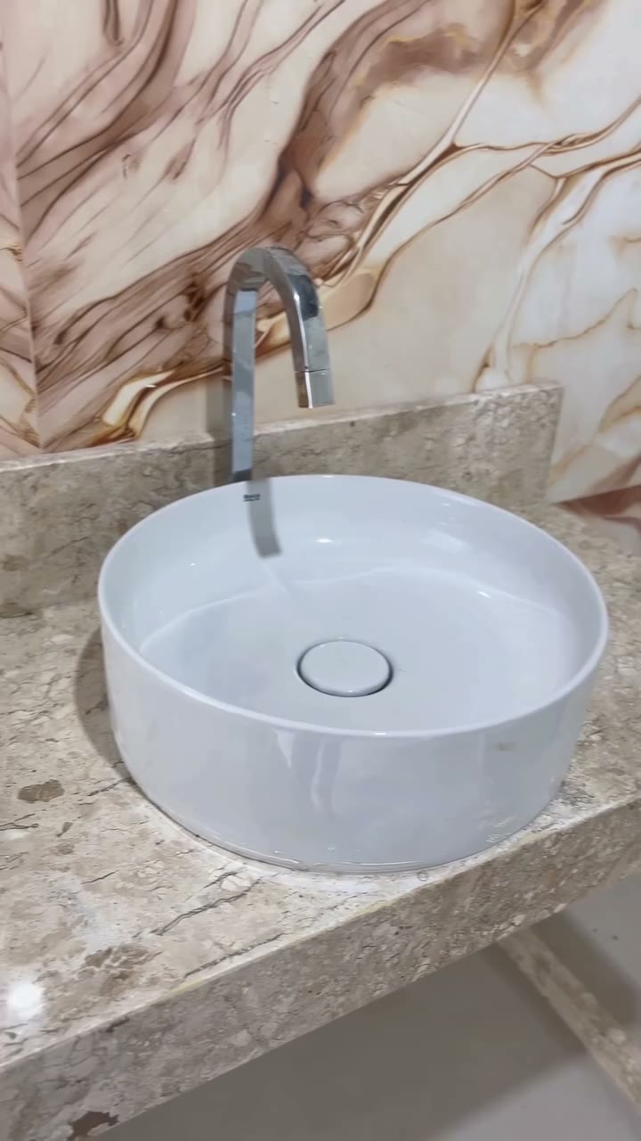 Acabamentos em mármore
