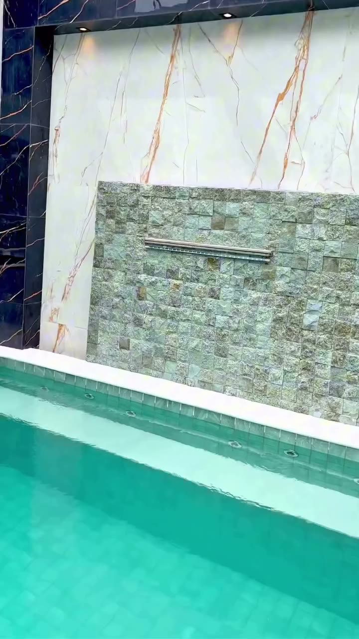 Piscina e cascata